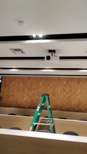 Instalación Proyector 4K y Pantalla Agosto 2025